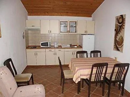 Apartments Mar Malinska